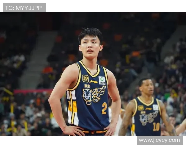 2018年CBA季后赛广东队与广厦队的精彩对决回顾与分析